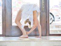 Contortionist photos (Mia Malkova)