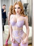 Gorgeous Redhead Chick Scarlett Jones Gets A Deep Dicking