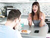 Date With My Step Mom - S15:E9