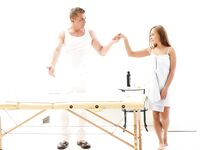 Invitation To Touch - S17:E18