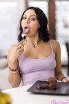 Stepmom Ate My Cake So I Ate Her Pie - S3:E2