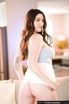 Thick Beauty Alyx Star Sits Her Pussy Down On BF's Cock photos (Sam Shock)