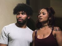 Curvy Black Hoe Avery Jane Gets Double Penetrated In Bed