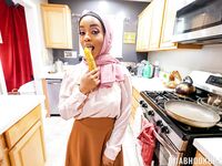 Black Arab MILF Lily Starfire Sucks And Rides White Pecker In POV