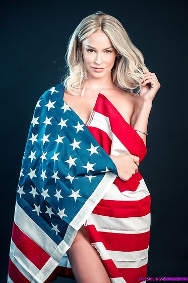 November 2020 Flavor Of The Month Emma Hix - S1:E3