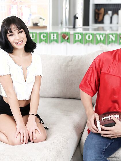 February 2023 Flavor Of The Month Aria Valencia - S3:E7