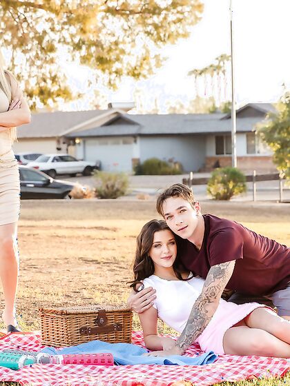 You Can Boss Me Around Lil Sis - S1:E2