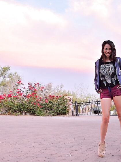 Ces photos de longues jambes (Emily Grey)