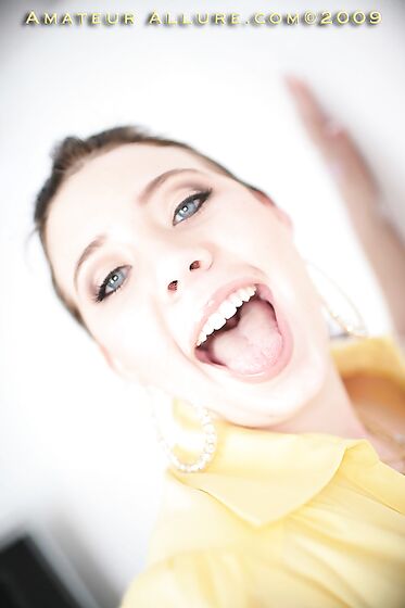 Babe Alyssa Allure Shows Mouth Full Of Cum After The Wildest Oral Fucking