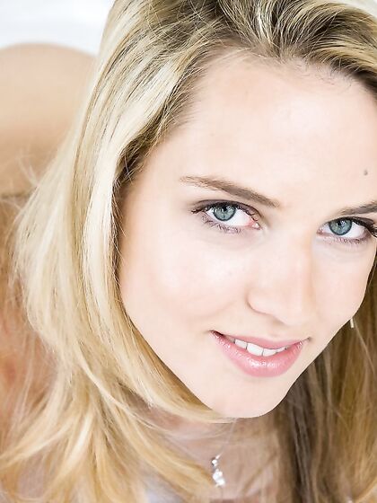 More Of Beautiful Blond Anita - Well Known And Very Sweet Girl From The Czech Republic. photos (Anita Queen)