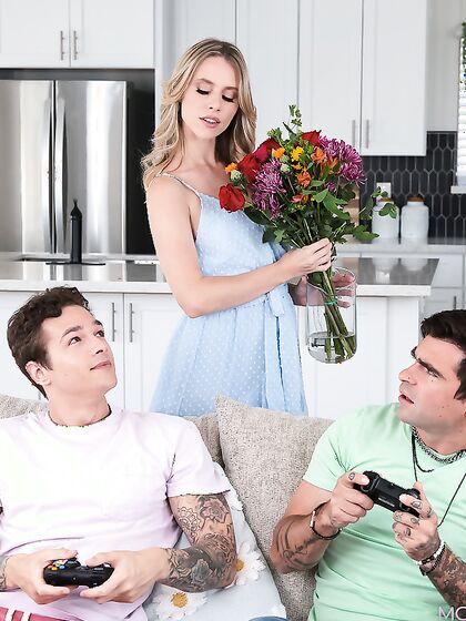 Flowers For My Stepmom - S2:E10