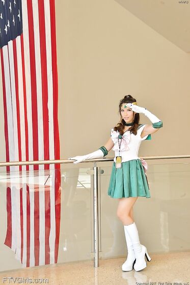 Foto sexy di Sailor Jupiter (Melody Ftv)