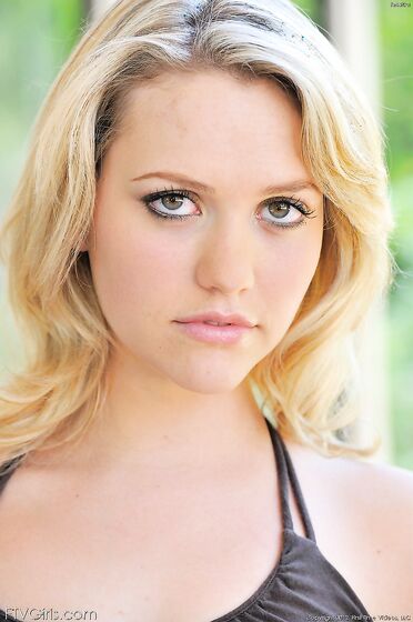 Bellissime foto della partenza (Mia Malkova)
