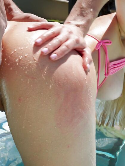 Blonde Beauty Vanessa Hillz Gets Assfucked By The Pool