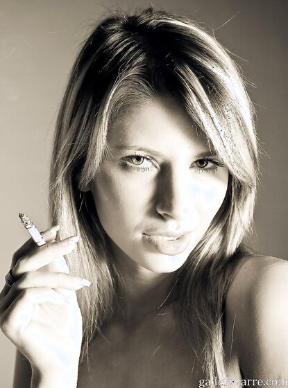 Today We've Got A New Series Of Photos Featuring Sultry Slim Czech Model Moni photos (Paloma A)