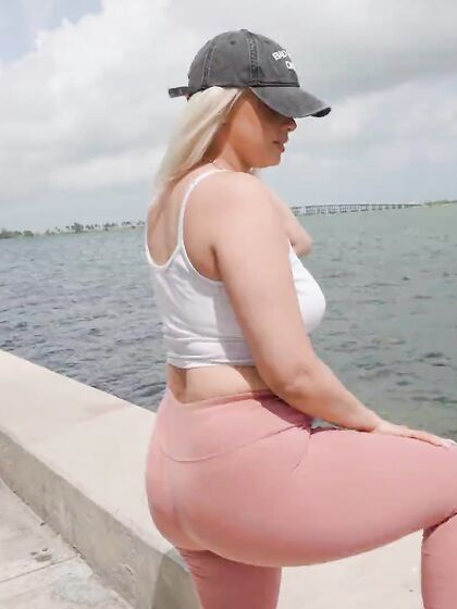 Busty Blonde Plumper Jeyla Spice Pleasures Cocky Dude In POV