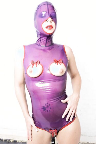 Julie Night Is A Naughty Fetish Milf And She Wants To Be Your Slave Girl Today