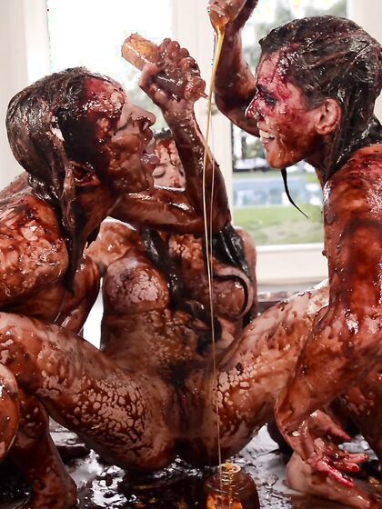 Three Crazy Bitches Fucking Like There's No Tomorrow photos (Veronica Vain, Sasha Heart, Katy Kiss)