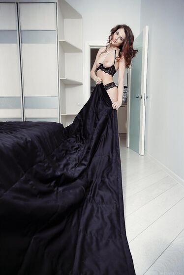 Teen Stunner Loretta A Is Getting Rid Of Her Black Lacy Lingerie For Some Nude Posing
