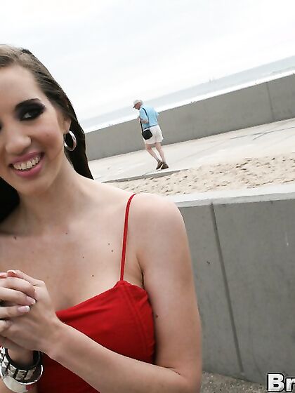 Licentious Chick Kelly Divine Has Her Gape Stuffed By Cock And Cummed On Her Tits At The Beach