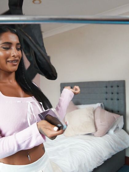 Indian Hussy Yasmina Khan Gets Facial Cum Cleansing After Servicing Giant Cock