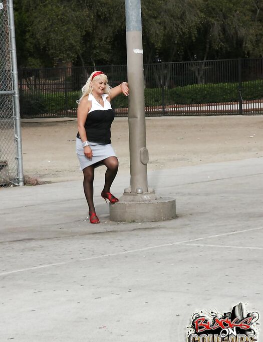 Lusty Mature Dana Hayes Picks Up A Black Basketball Player Then Sucks And Fucks Him Hard